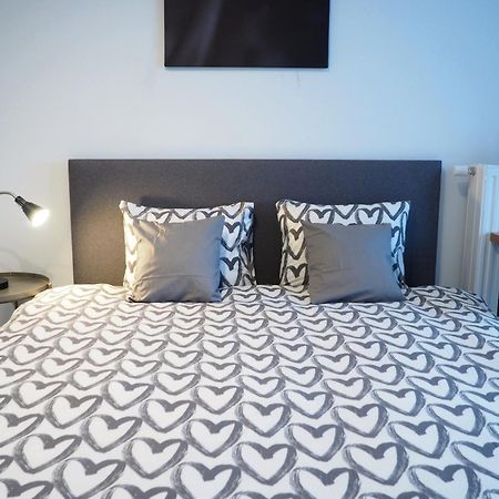 Moon Ap 144 Apartment Warsawa Bagian luar foto
