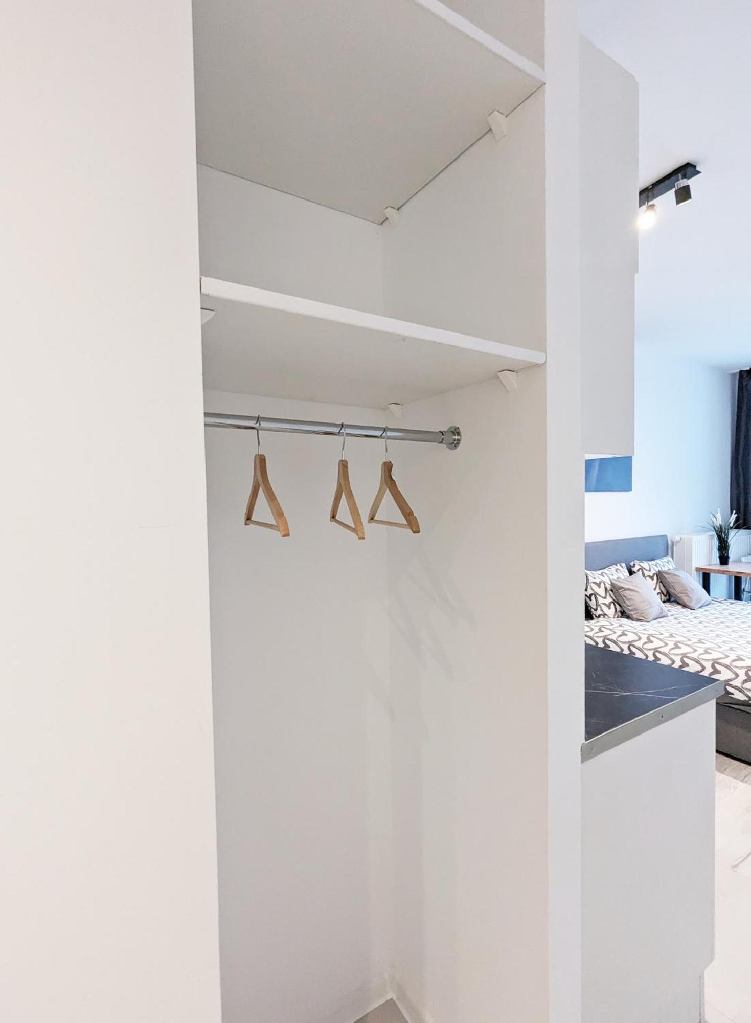 Moon Ap 144 Apartment Warsawa Bagian luar foto